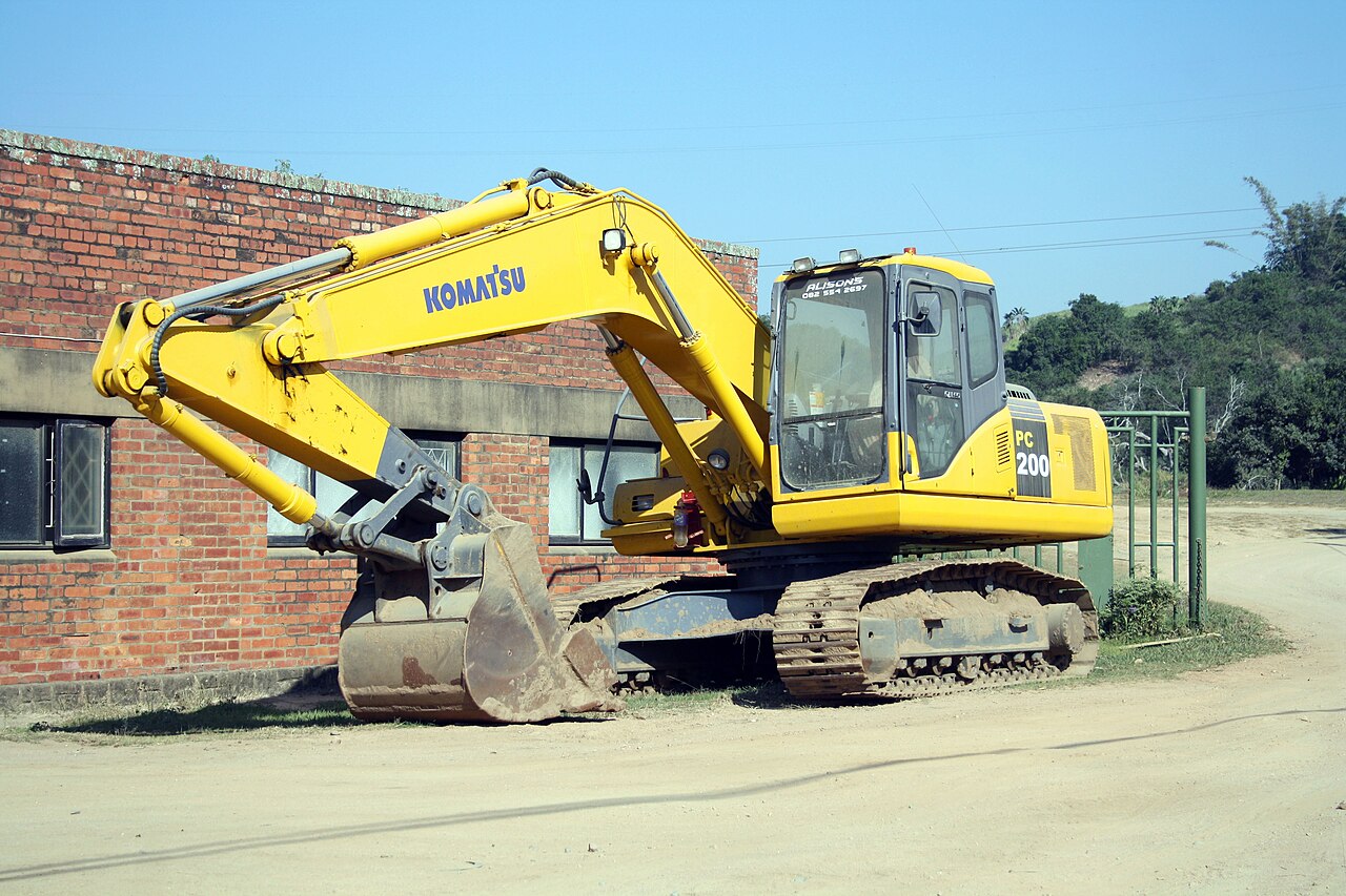 Komatsu PC200-8